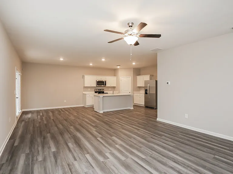 265 Pond Ct — Photo 5