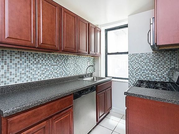 2nd image of 735 W 172nd St APT B44