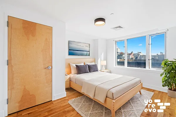 Rented by Yoreevo, LLC | media 7