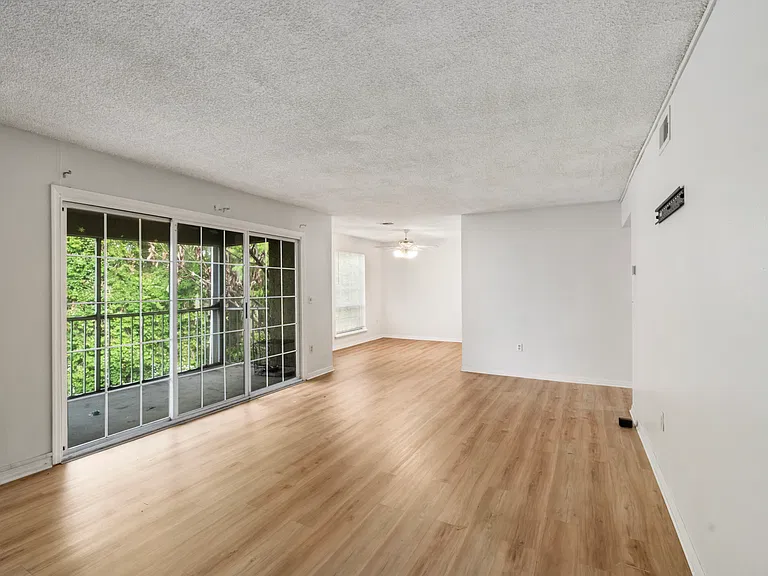 4160 Versailles Dr #4160D — Photo 5