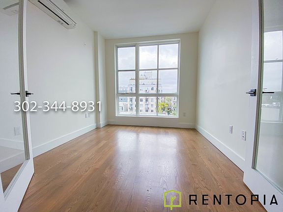 4th image of 822 Lexington Ave #319