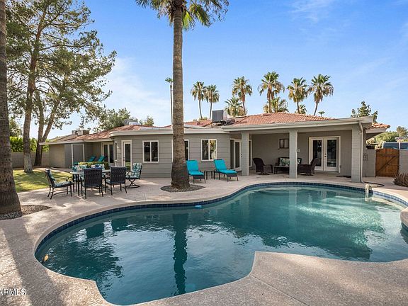 2nd image of 5539 E Larkspur Dr