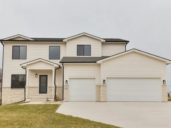 4726 Hillsdale Dr, Urbandale, IA 50322