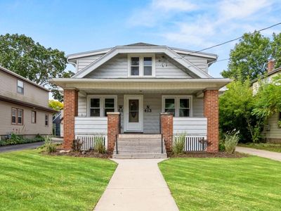 W61N413 Washington AVENUE, Cedarburg, WI, 53012
