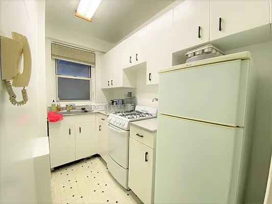 Rented by Corcoran | media 10