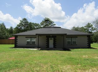 493 Beethoven Cir, Defuniak Springs, FL 32433