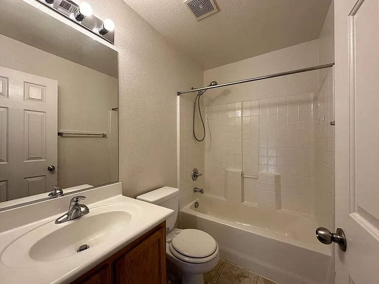 10440 Anacostia St — Photo 21
