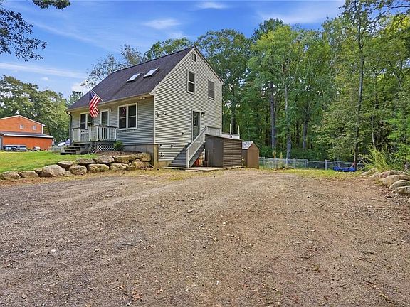 2nd image of 42 Tiffany Rd