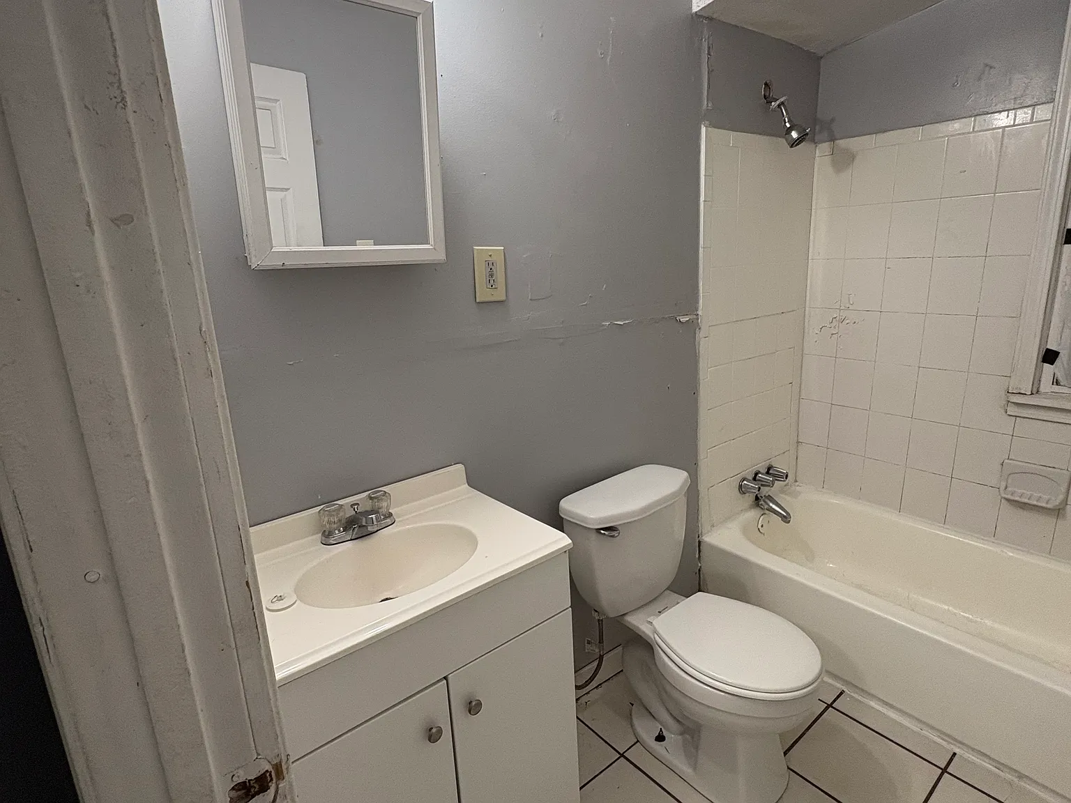 2 bed, 800 sqft, $1,000 — Photo 3