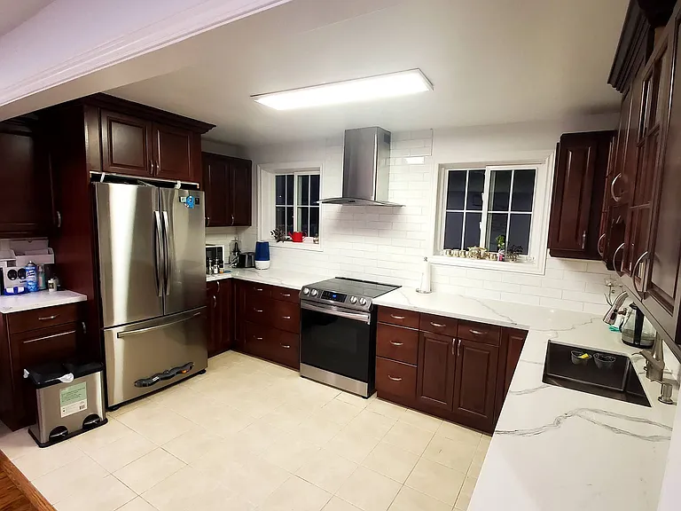 16 Cresthaven Dr — Photo 10