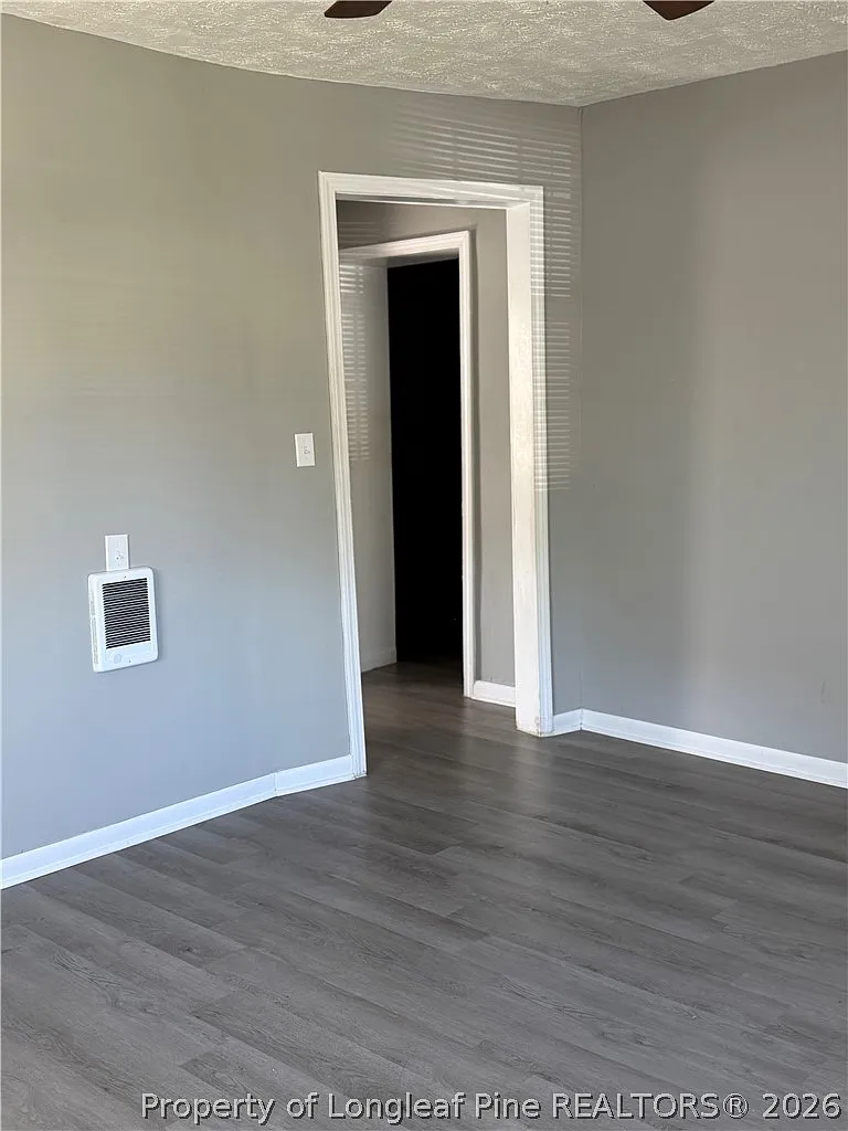 1 bed, 1.0 bath, 600 sqft, $900 — Photo 2