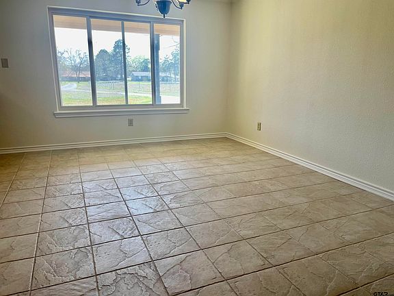 4th image of 1624 County Road 1560