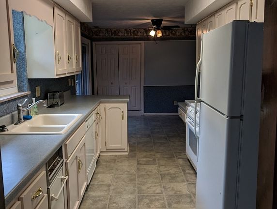 5th image of 1208 Tanglewood Dr