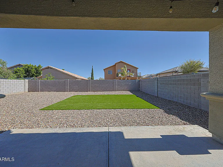 15269 W Pierce St — Photo 30