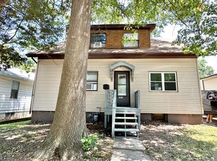 206 S 10th St, Belleville, IL