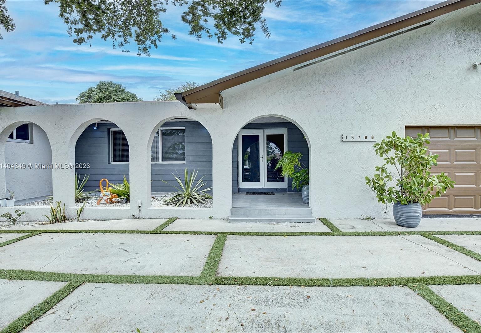 16095 Nw 37th Ct