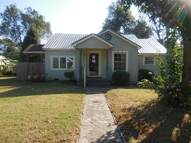 1st image of 913 Beckwith Ave
