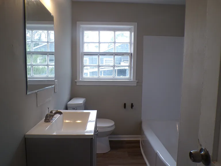 644 Beverly Dr N — Photo 5