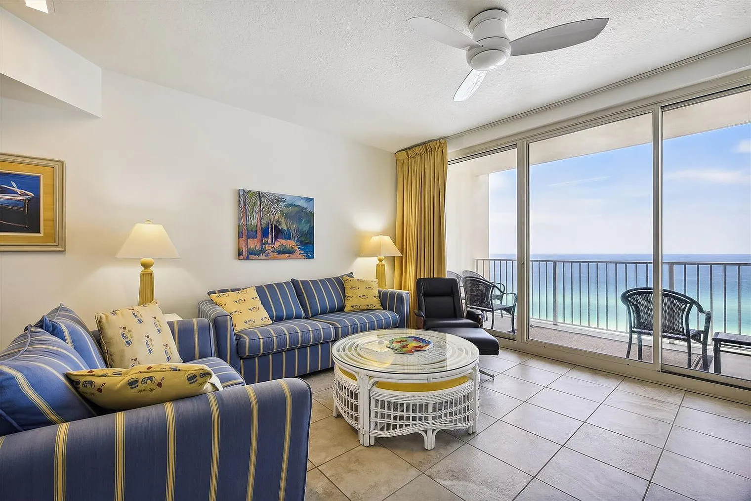 1 bed, 2.0 bath, 904 sqft, $2,992 — Photo 1