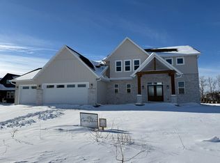 1785 Honor St, Neenah, WI 54956