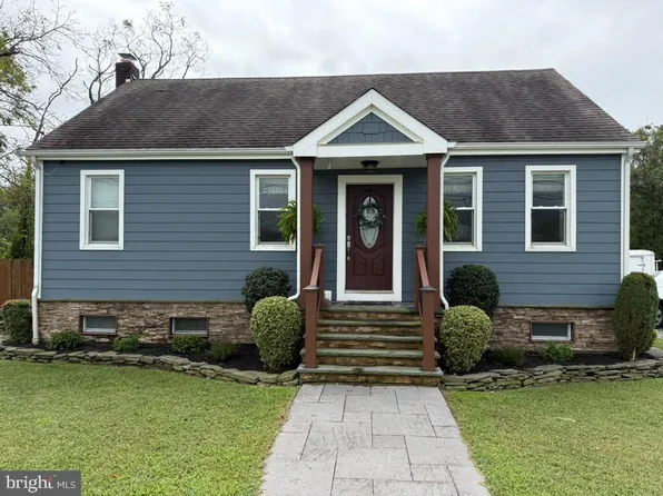 1077 Almond Rd, Pittsgrove, NJ 08318