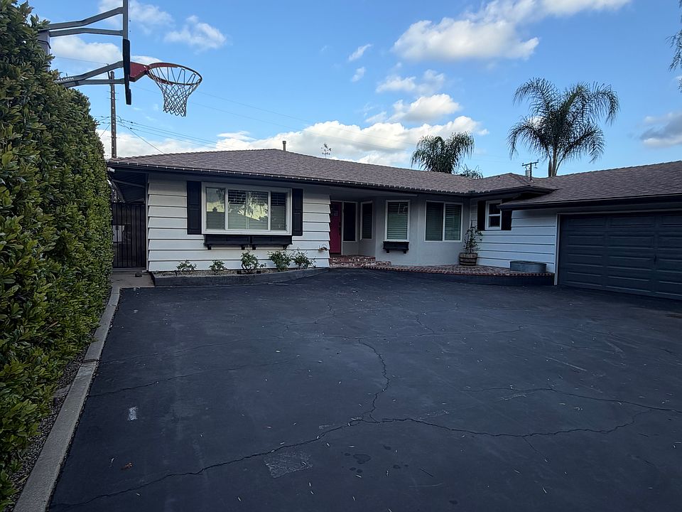 1st image of 410 N Treanor Ave