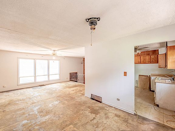 4th image of 7207 Catalpa Ave