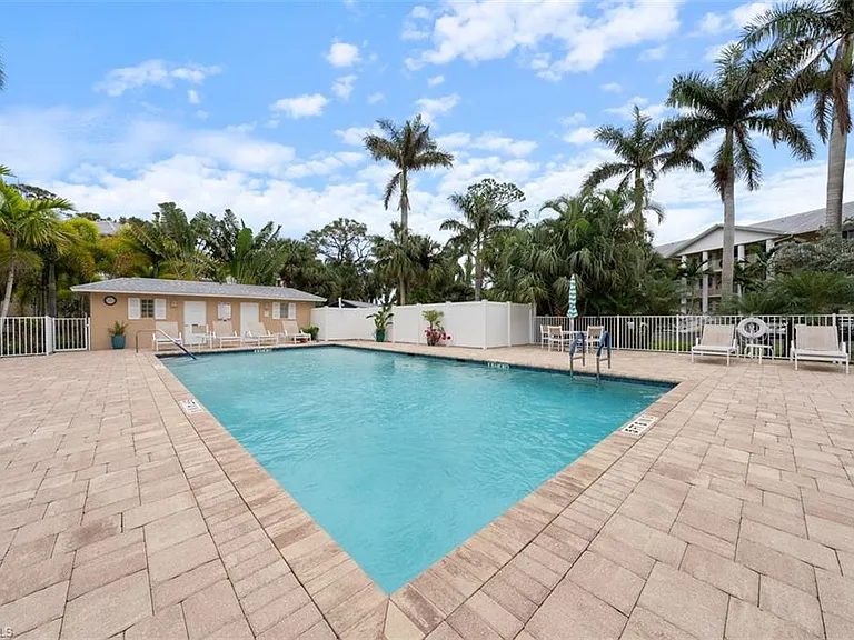 3051 Sandpiper Bay Cir #I304 — Photo 3