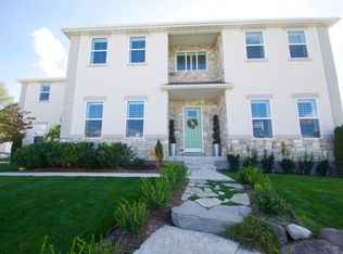 527 W Miller Hollow Cv, South Jordan, UT 84095