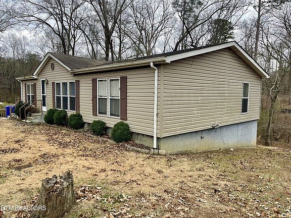 2nd image of 315 Ellis Rd