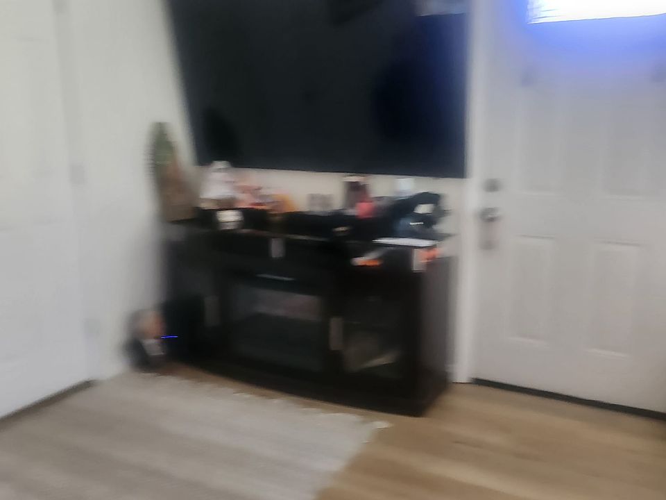 1st image of 10727 Amador St