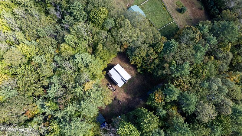 3rd image of 109 S Greenfield Road