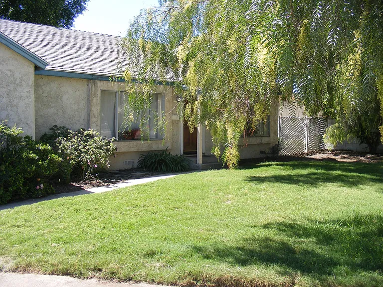 15252 Devonshire St — Photo 21