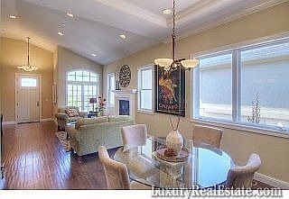2nd image of 290 Oakview Dr