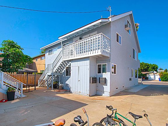 2nd image of 4021 Honeycutt St #B