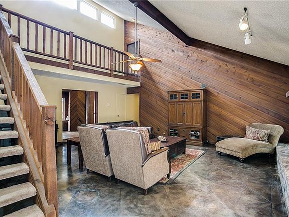 5th image of 2409 Meadow Creek Dr