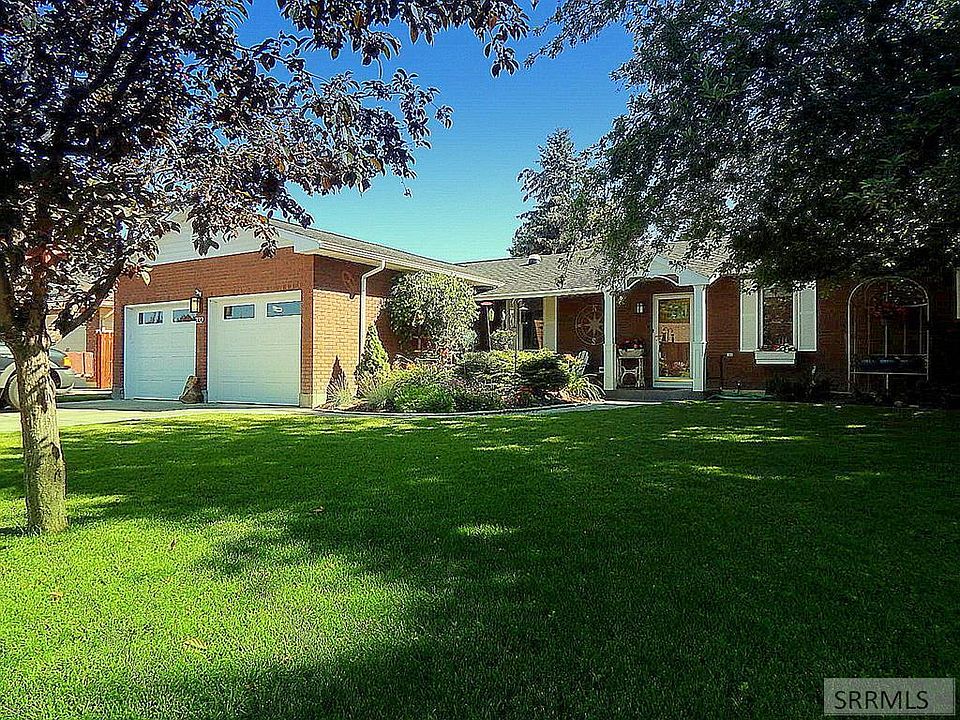 1st image of 332 Lariat Ln