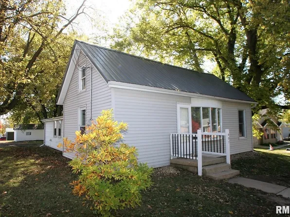 407 E Fast St, Mackinaw, IL 61755