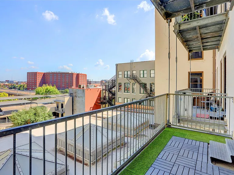 915 Franklin St #4M — Photo 9