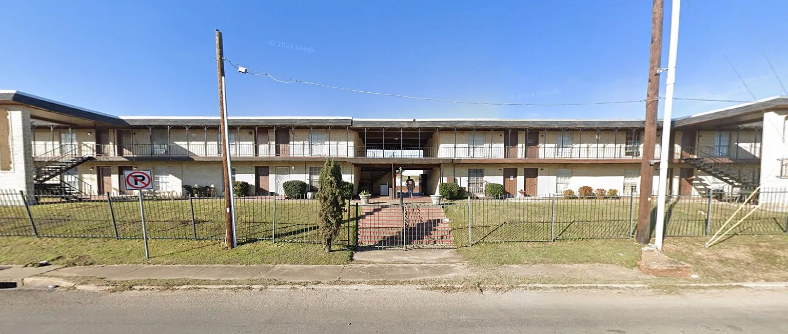 Fortune Square Apartments — Photo 1