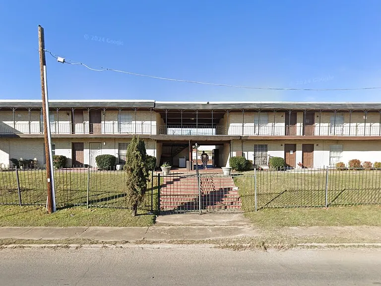 Fortune Square Apartments — Photo 1
