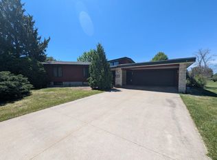 1015 Maricopa Dr, Oshkosh, WI 54904