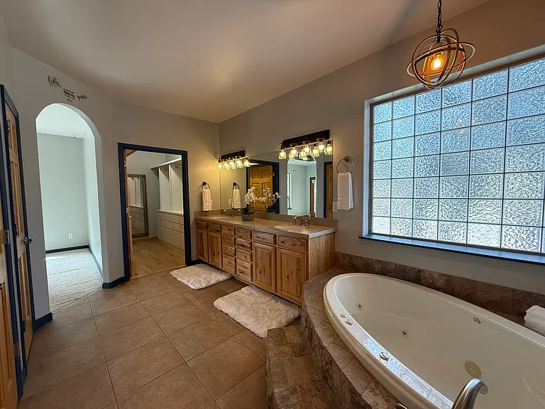 594 Cobble Dr — Photo 11