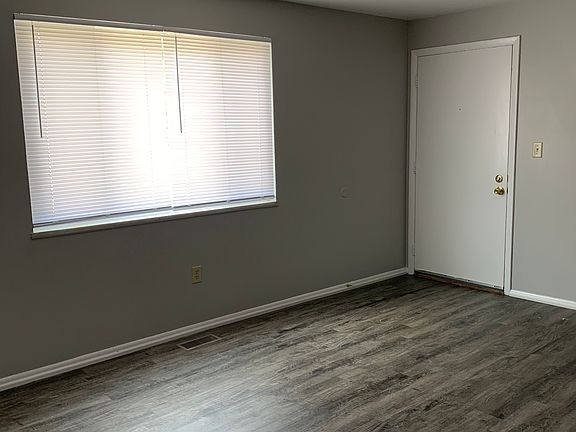 4th image of 122 Maynard Dr