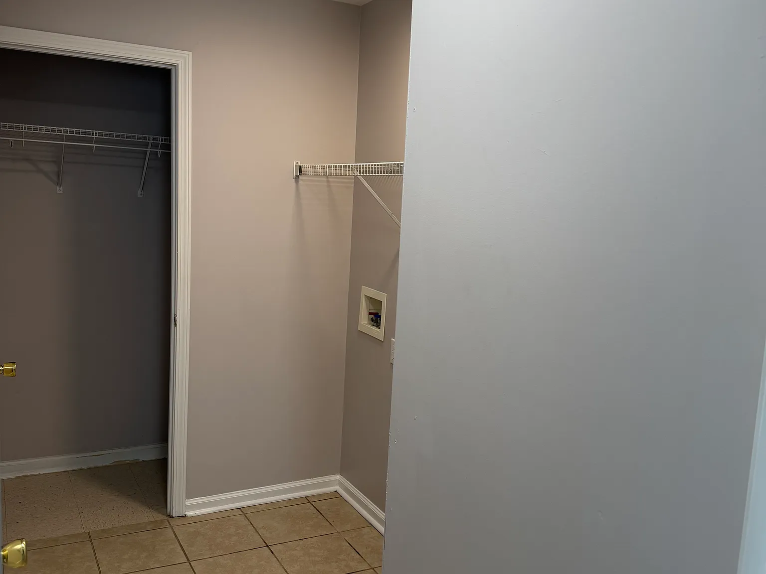 2 bed, 1100 sqft, $1,100 — Photo 3