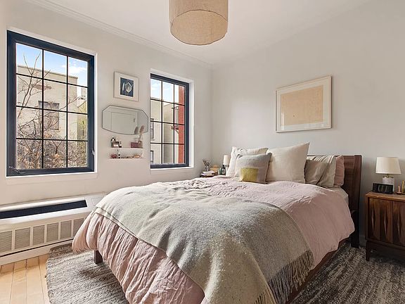 4th image of 304 W 114th St #5B