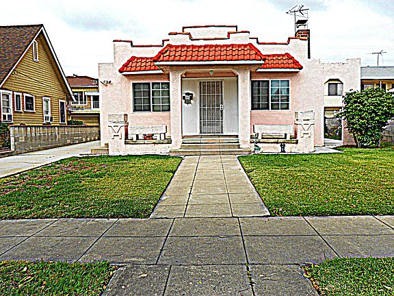 3rd image of 1517 S Olive Ave