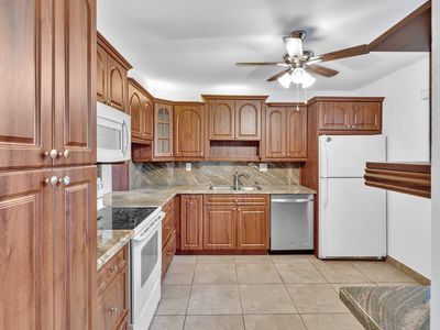 4965 E Sabal Palm Boulevard #210, Tamarac, FL, 33319
