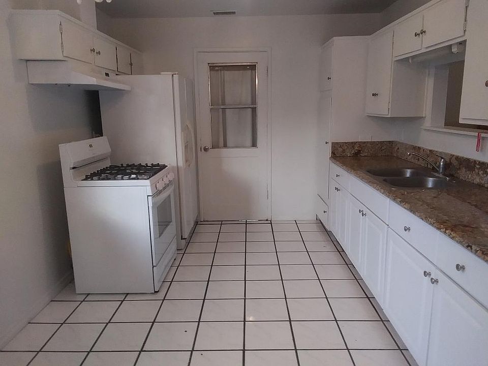 1st image of 545 Le May Ave