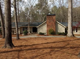 9 Oak Hill Dr, Newnan, GA